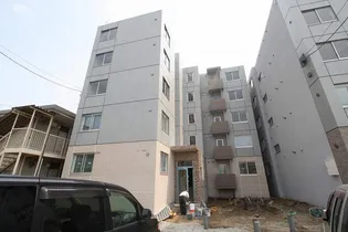 リバーサイドレジデンス学園前【4階】の外観