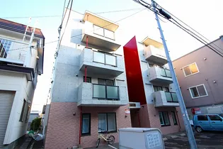 ローヤルハイツ月寒西【2階】の外観