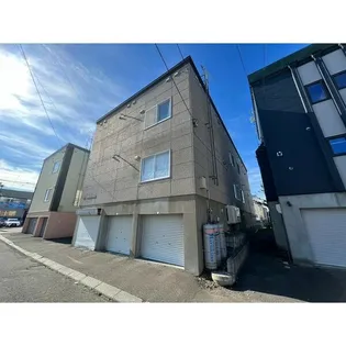 ウィーンの森八番館【201号室】の外観