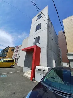 WHITE MOTHERS【1階】の外観