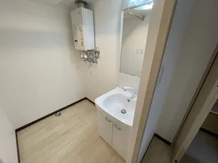 プラン・ドゥ・ボヌール【0102号室】の内装