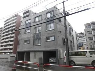 ラヴェーラ裏参道【2階】の外観