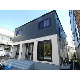 シャルール【1階】の外観