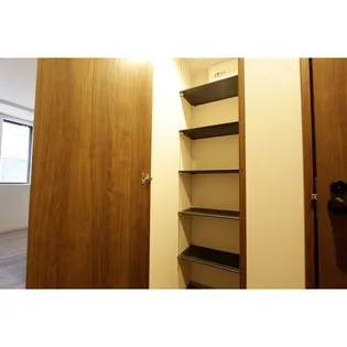 REVE新札幌【1階】の玄関