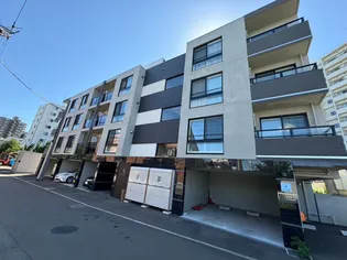 アルファスクエア福住2条の画像