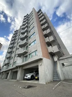 feuilles vertes Aj【7階】の外観