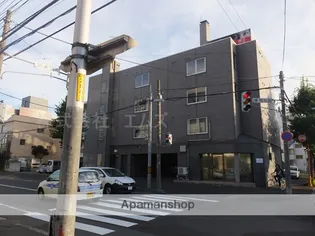 シャトー山崎【3階】の外観