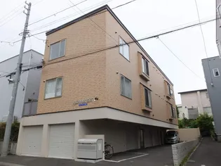 ガーネット白石の画像