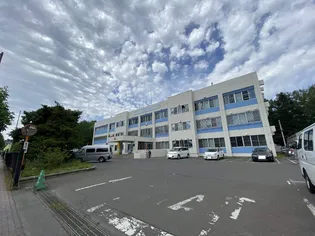 ヒュース平岸G【2階】の周辺