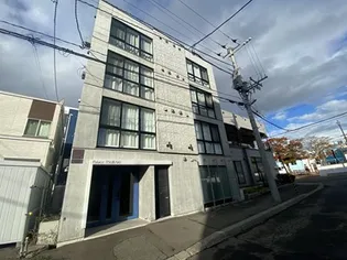 パレス椿【3階】の外観