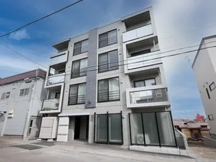 ピーロ栄通【4階】の外観