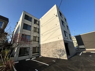 ノイエ南郷【1階】の外観