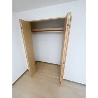 ヒュース平岸G【2階】の居間