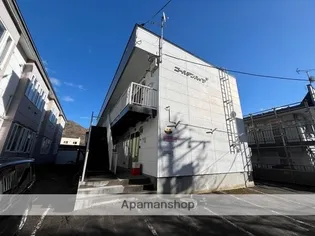 コロン【2階】の外観