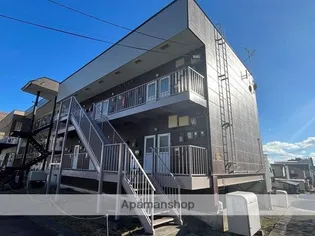 クリスタルハイツ【2階】の外観