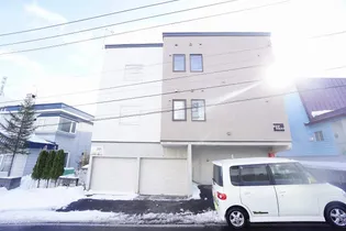 エリアウエスト【3階】の外観