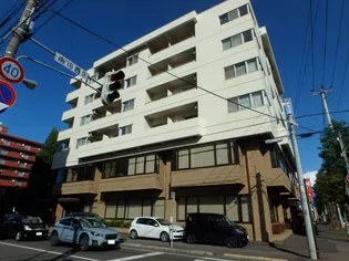 フロンティア山鼻【6階】の外観