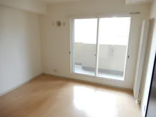 UURコート札幌北三条【5階】の居間