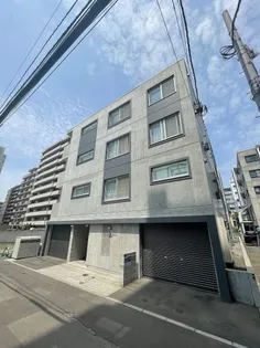 ラヴェーラ裏参道の画像