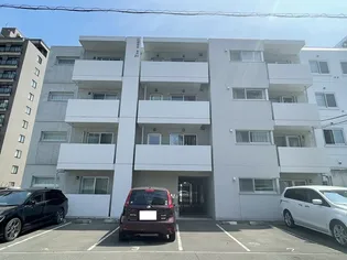 TREVENTI美術館西【2階】の外観