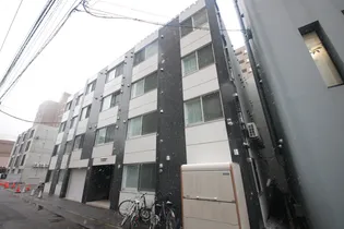 カヌレ【4階】の外観