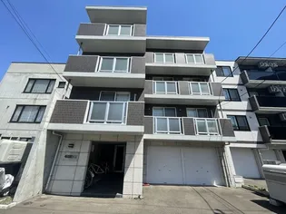 グランラヴィーヌ円山【4階】の外観