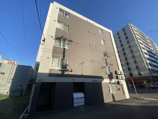 阿部亮財団ビルの画像