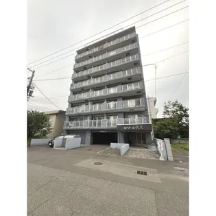 セザール伏見【201号室】の外観