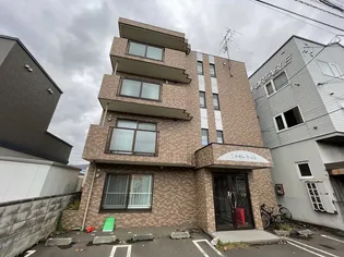 ソレイユテイネ【401号室】の外観