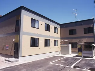 レオパレスメルヴェユー山鼻【102号室】の外観