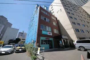 8・4サウンドビル【401号室】の外観