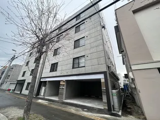 BLANC NOIR N9の画像