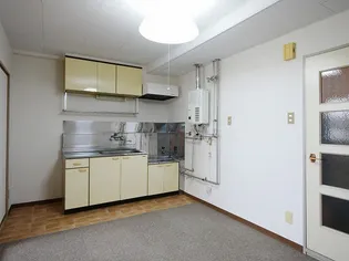 スカイエイトビル【3階】の居間