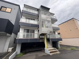 クリスタル・コア【2B号室】の外観