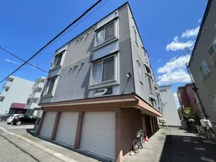 アドラブール元町【101号室】の外観