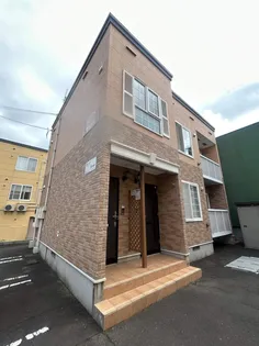 アベンヌ(AVENE)【2階】の外観