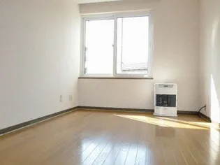 プラザインN14・A棟【202号室】の居間