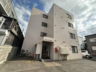 ラリューシュ元町【403号室】の外観