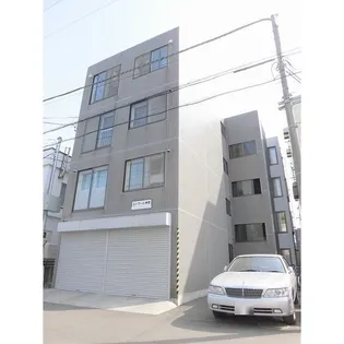 エトワール本町【103号室】の外観