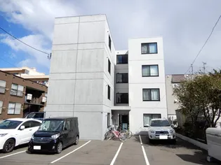 リヴェール八軒【1階】の外観