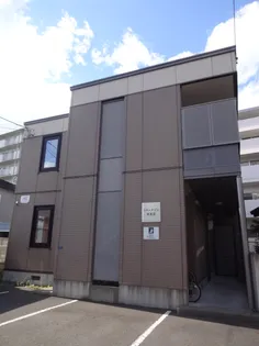 シャーメゾン神宮前【1階】の外観