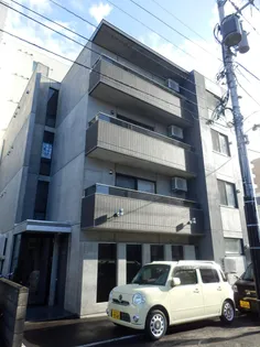 LUXE 山鼻【1階】の外観