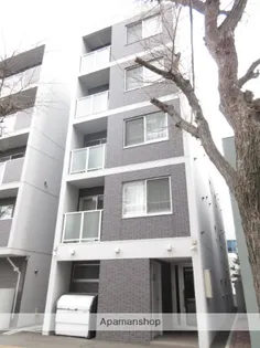 クローバー円山鳥居前【5階】の外観