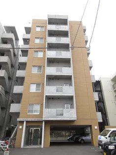 パルティーレ山鼻【6階】の外観