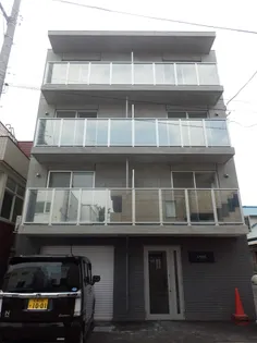 LARGE(ラルジュ)【3階】の外観