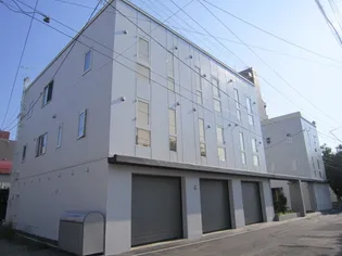 北海道札幌市中央区南十八条西13丁目【タウンハウス】の外観