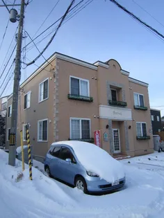 ルミエール宮の森2ー8【2階】の外観