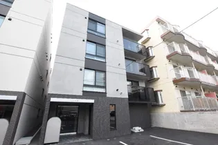 アイル山鼻【3階】の外観