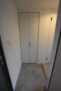 PCHE裏参道【1階】の玄関