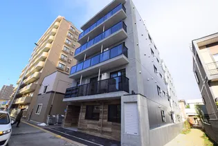 カレラ伏見【3階】の外観